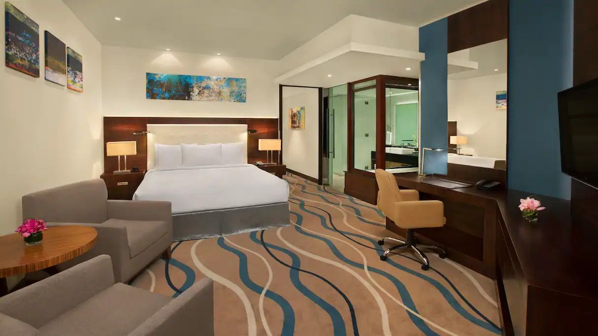 DoubleTree by Hilton Hotel and Residences Dubai Al Barsha фото 6