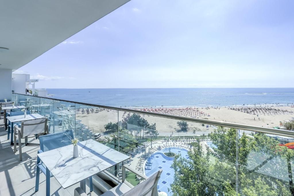 Maritim Paradise Blue Hotel & Spa фото 33