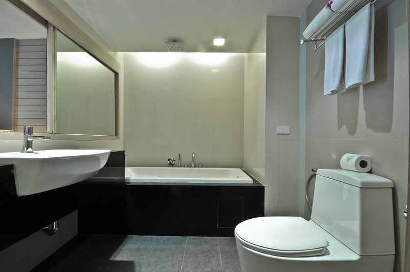 The Ashlee Heights Patong Hotel & Suites фото 35