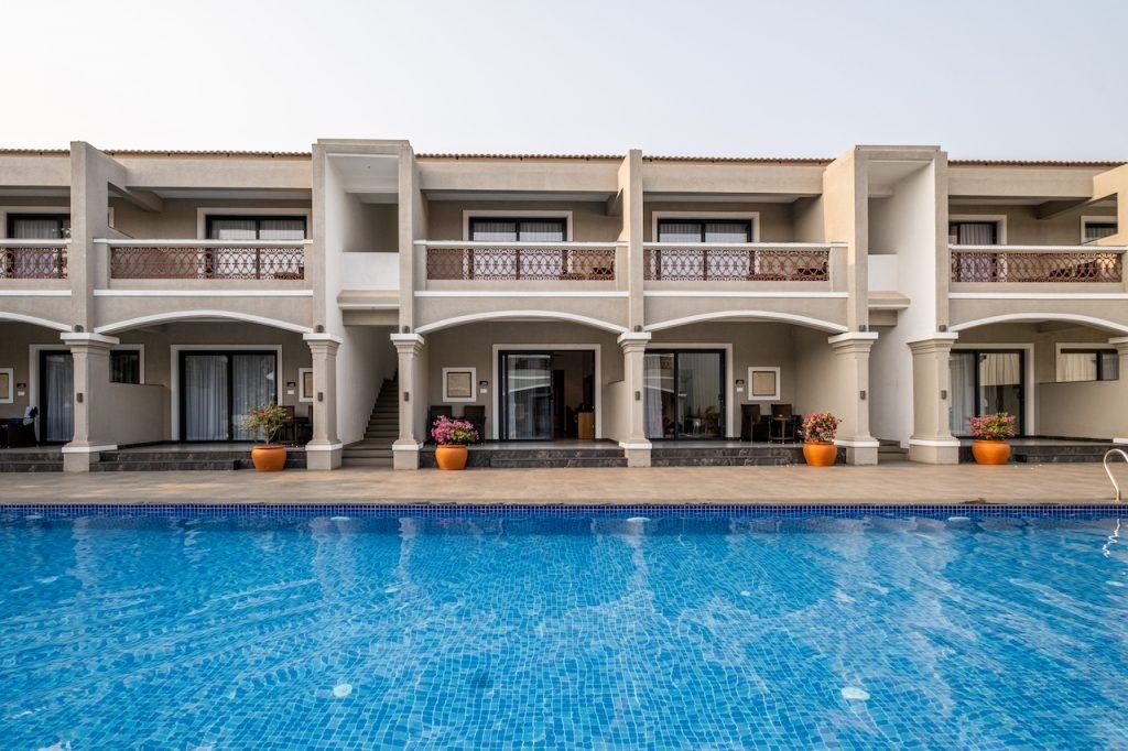 Chalston Beach Resort фото 1