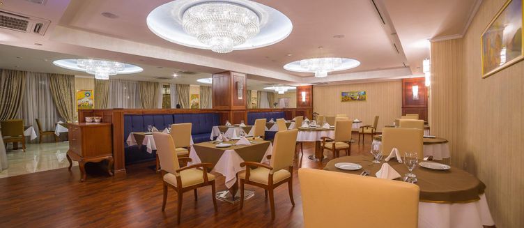 Фото отеля Ramada by Wyndham Almaty