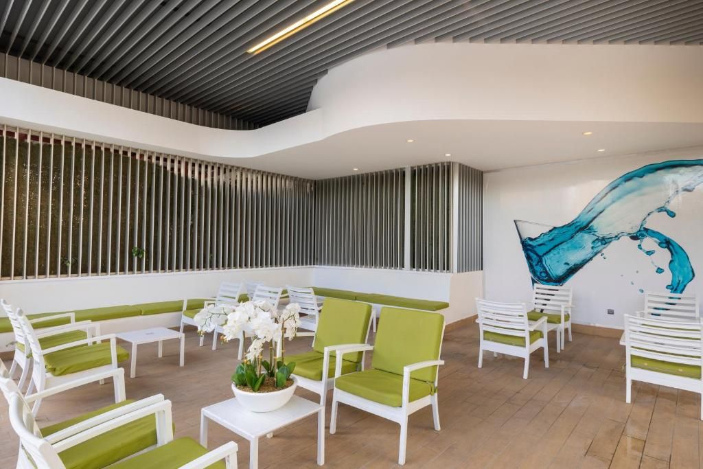 Flash Hotel Benidorm - Adults Only фото 9