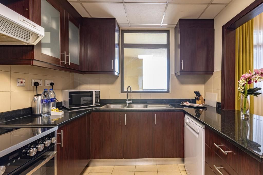 Roda Amwaj Suites фото 56