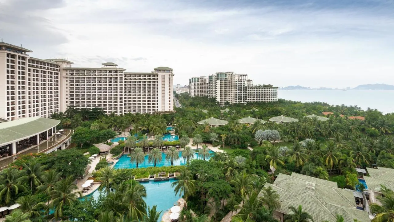 Howard Johnson by Windham Resort Sanya Bay фото 2