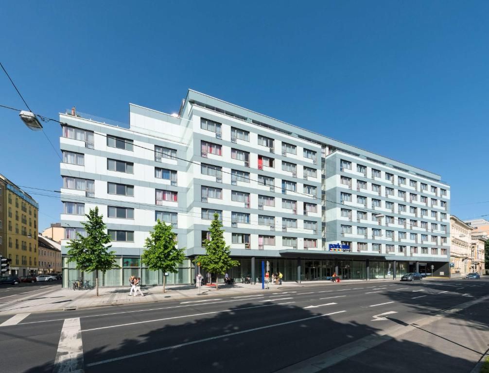 Park Inn Linz Hotel фото 2