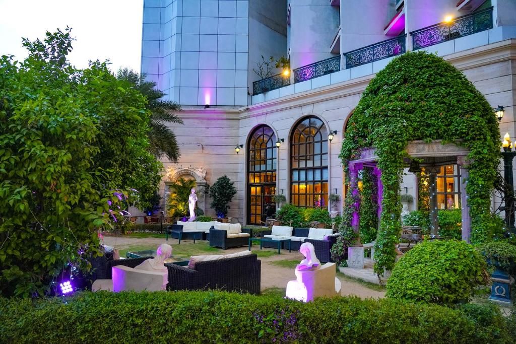 Hotel The Royal Plaza фото 77