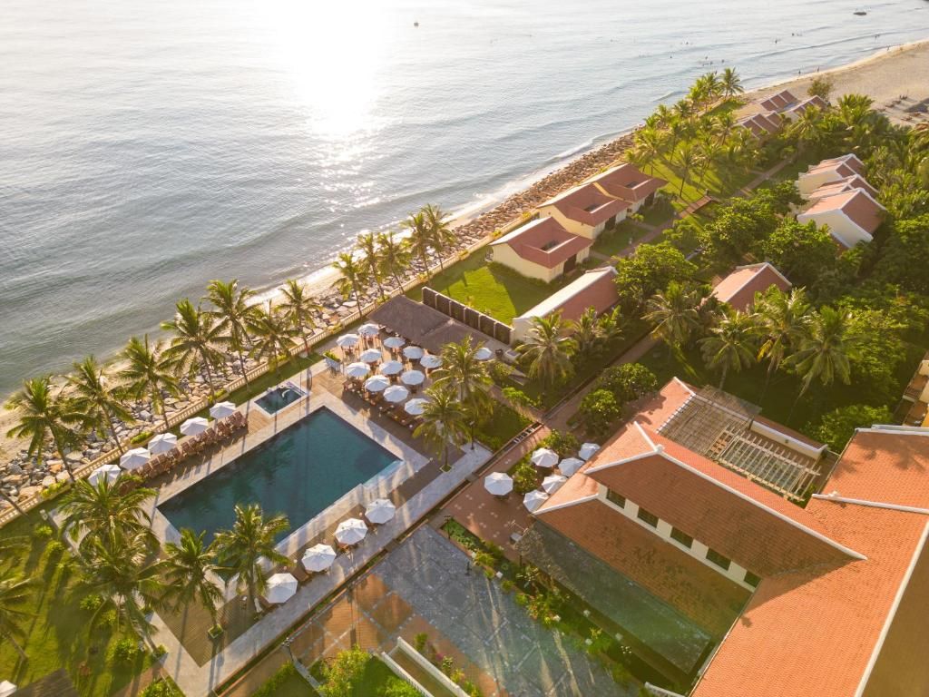 Victoria Hoi An Beach Resort & Spa фото 39