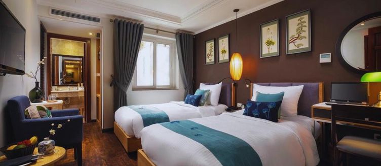 Фото отеля Hotel Emerald Waters Classy
