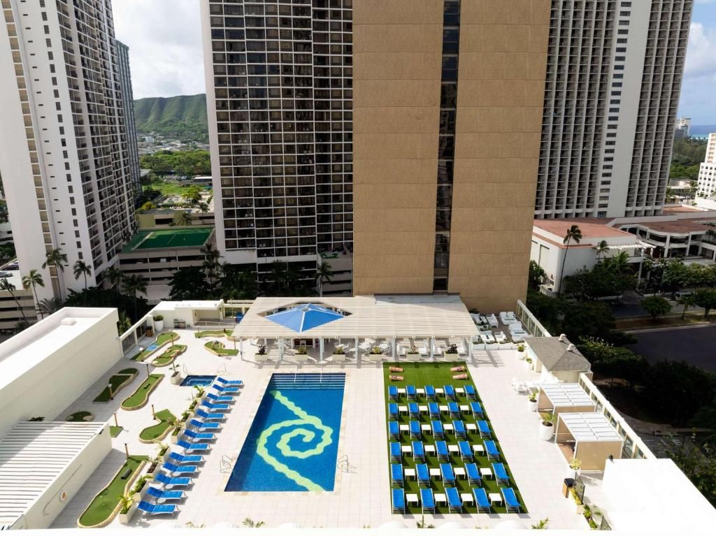 Hilton Waikiki Beach Hotel фото 26