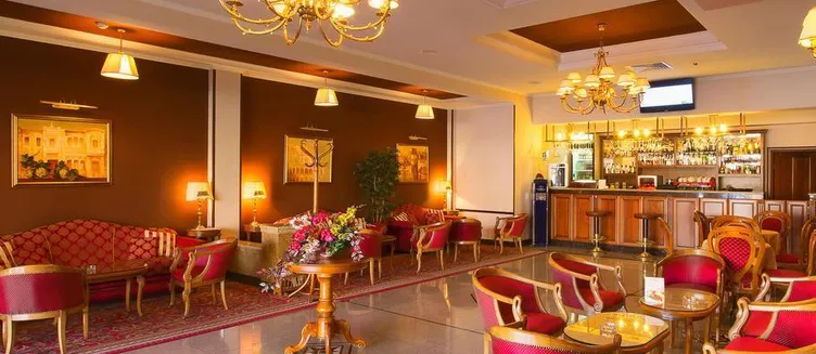 Фото отеля Red Royal