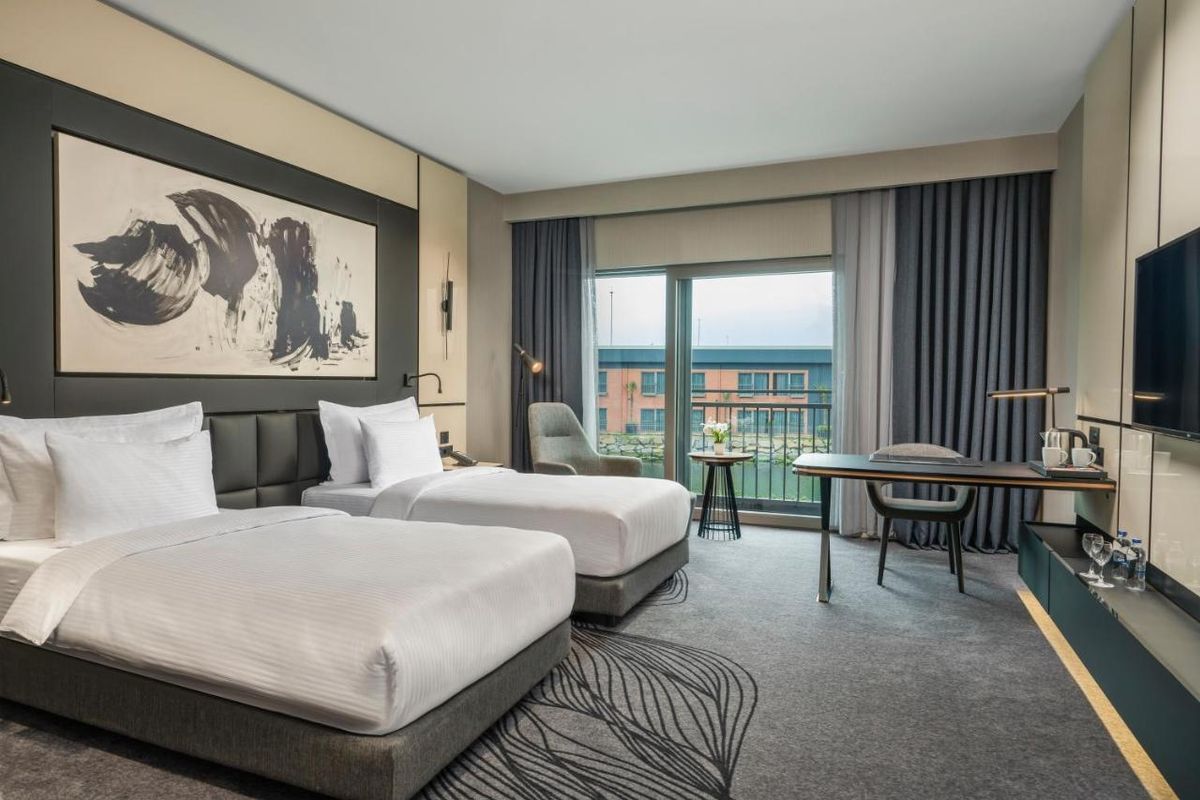 Crowne Plaza Istanbul Tuzla Viaport Marina фото 3