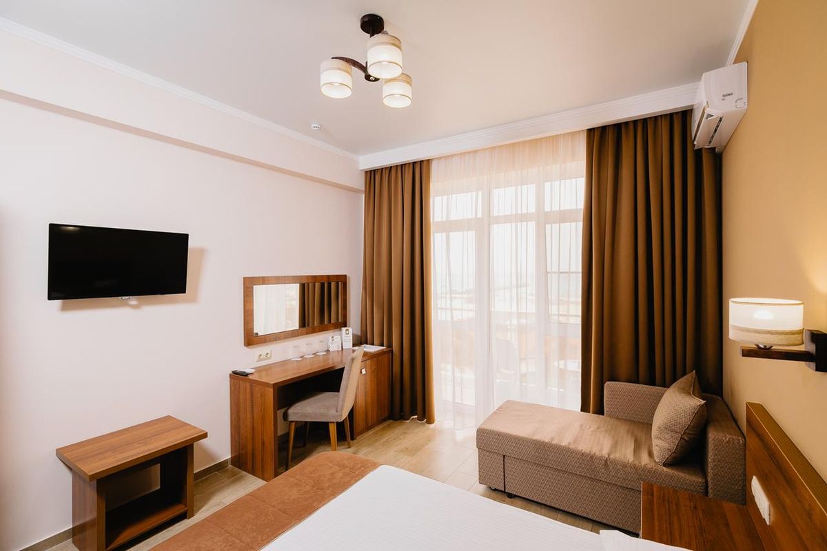 Family Pride Inn (Династия) фото 3