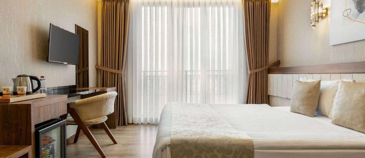 Фото отеля Operla Airport Hotels, Trademark Collection by Wyndham