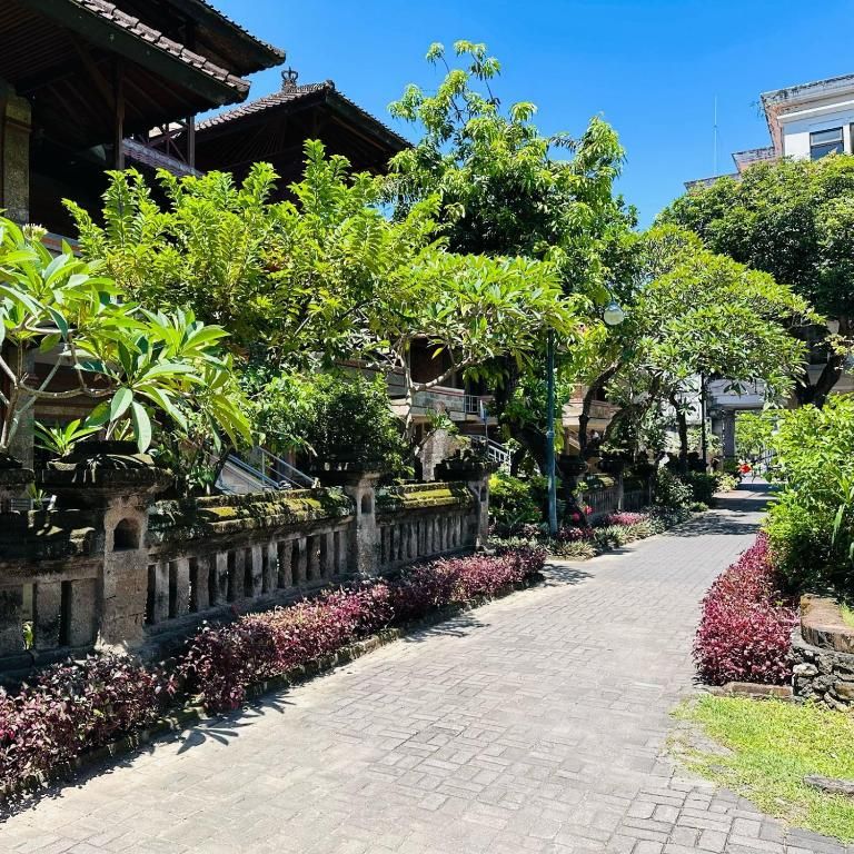 Melasti Kuta Bungalows and Spa фото 56