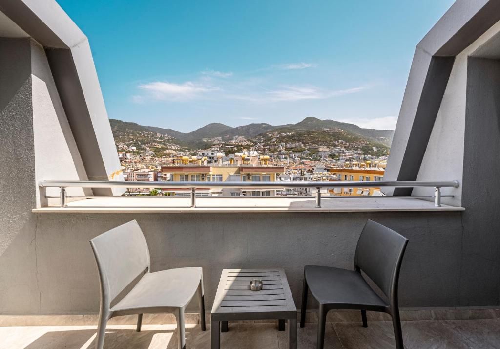 HMA Hotel & Suites фото 38