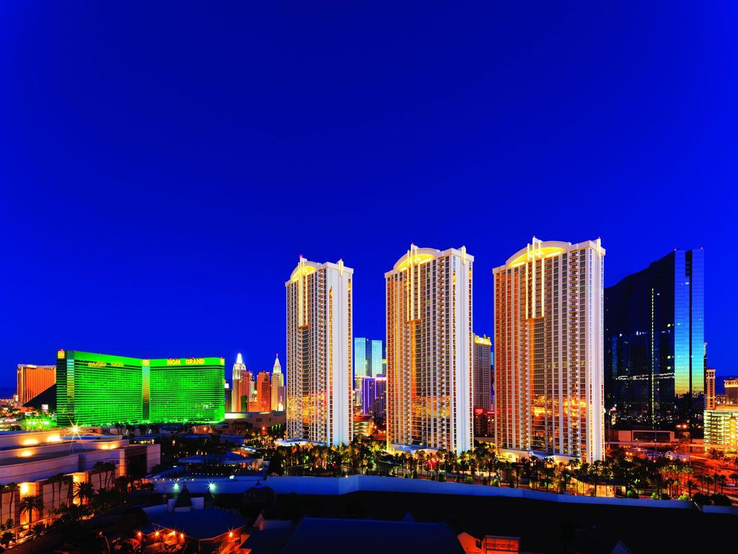 The Signature at MGM Grand - All Suites фото 7