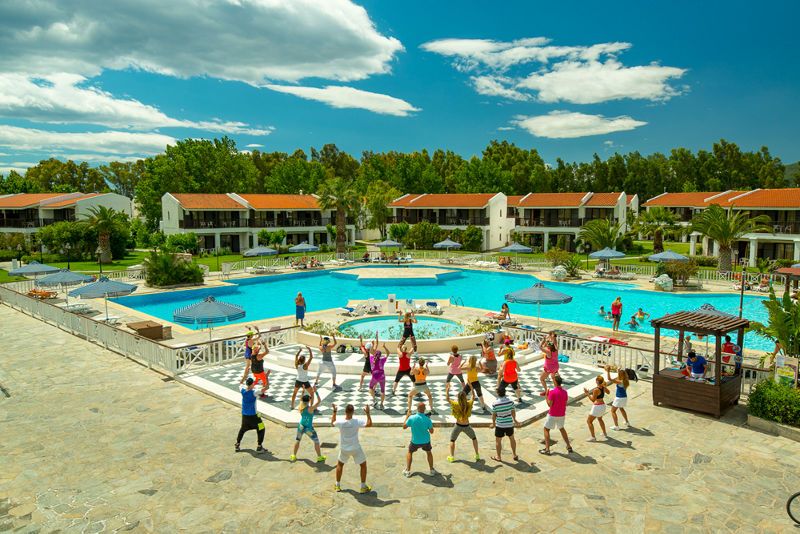 Golden Coast Hotel & Bungalows фото 23