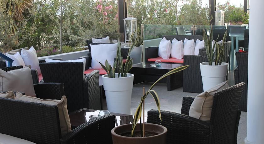 Vrachia Beach Hotel & Suites фото 39