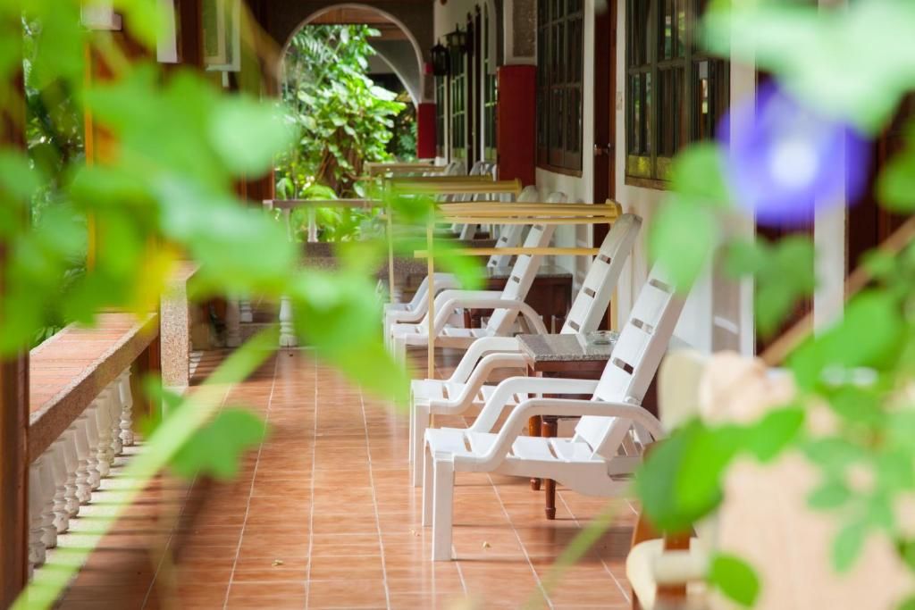 Tropica Bungalow Beach Hotel фото 60