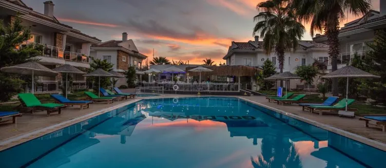 Фото отеля Golden Life Blue Green Residence