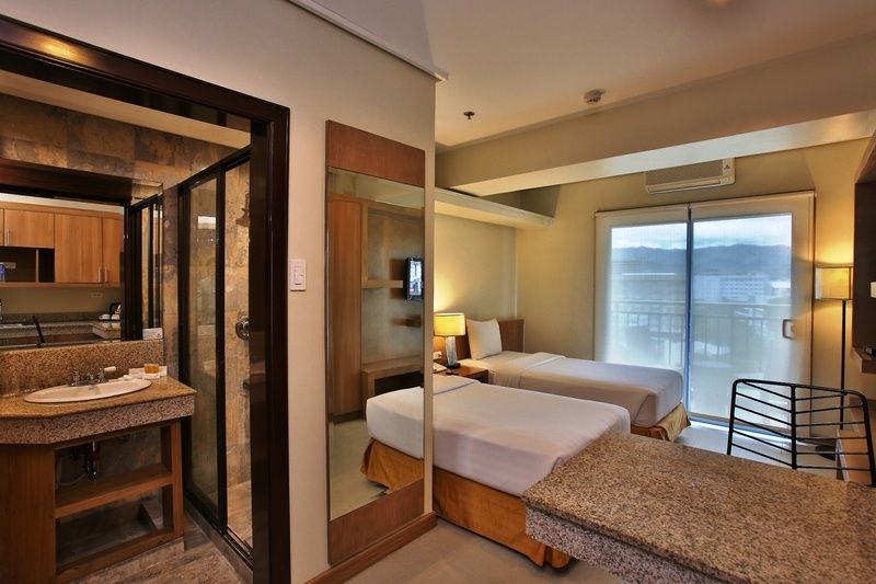 City Suites Ramos Tower фото 3