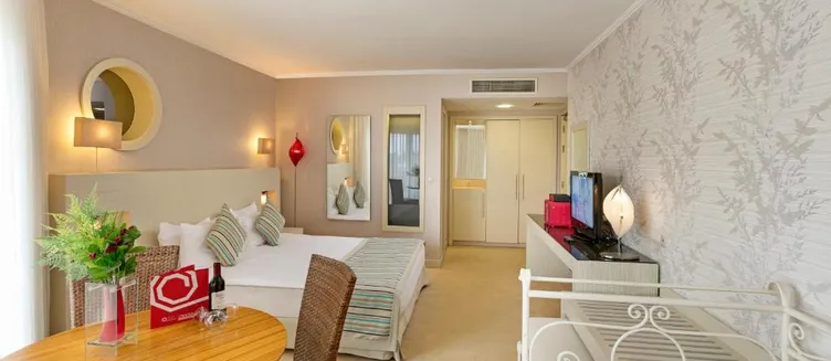 Фото отеля Sisus Hotel Cesme