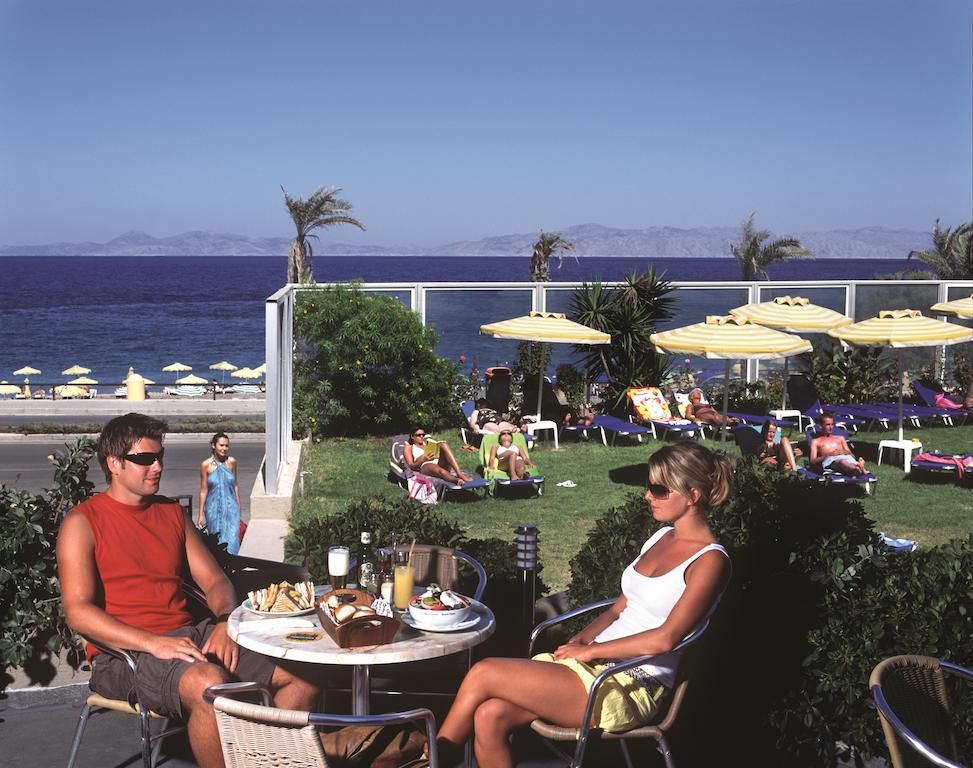 Belvedere Beach Hotel фото 20