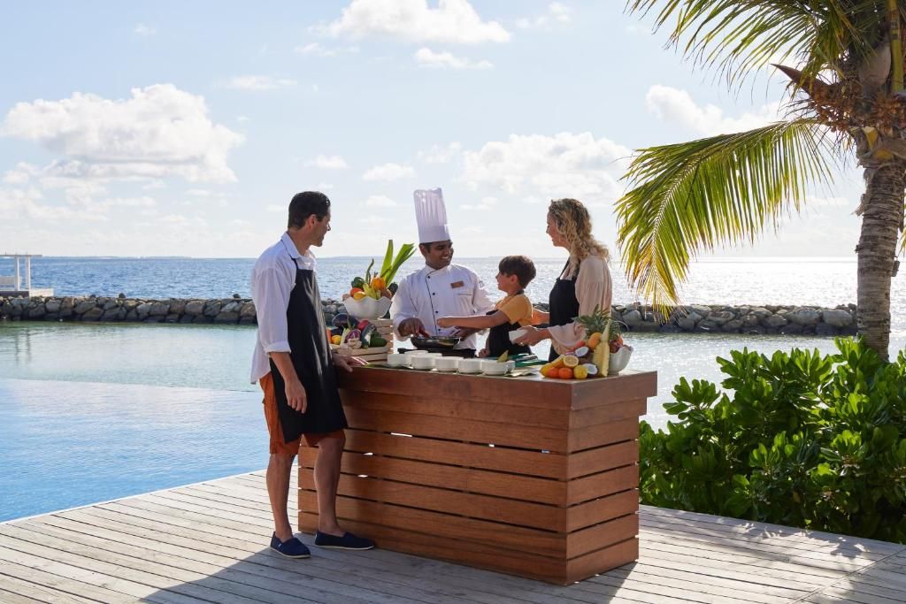 NH Maldives Kuda Rah Resort фото 69