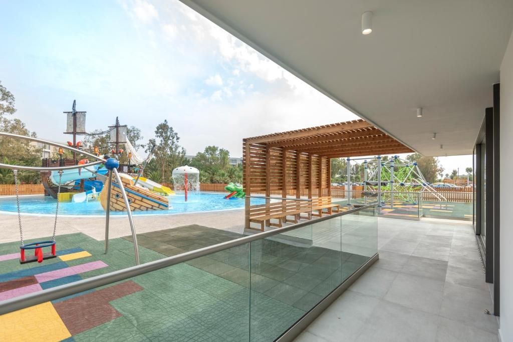Caravia Beach Hotel фото 24