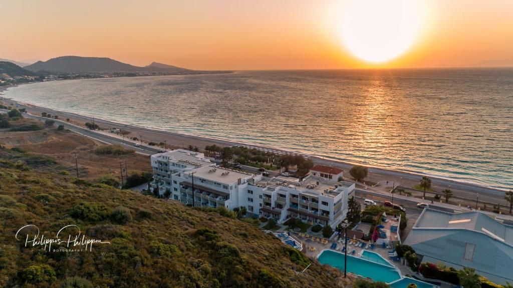 Sirene Beach Hotel фото 23