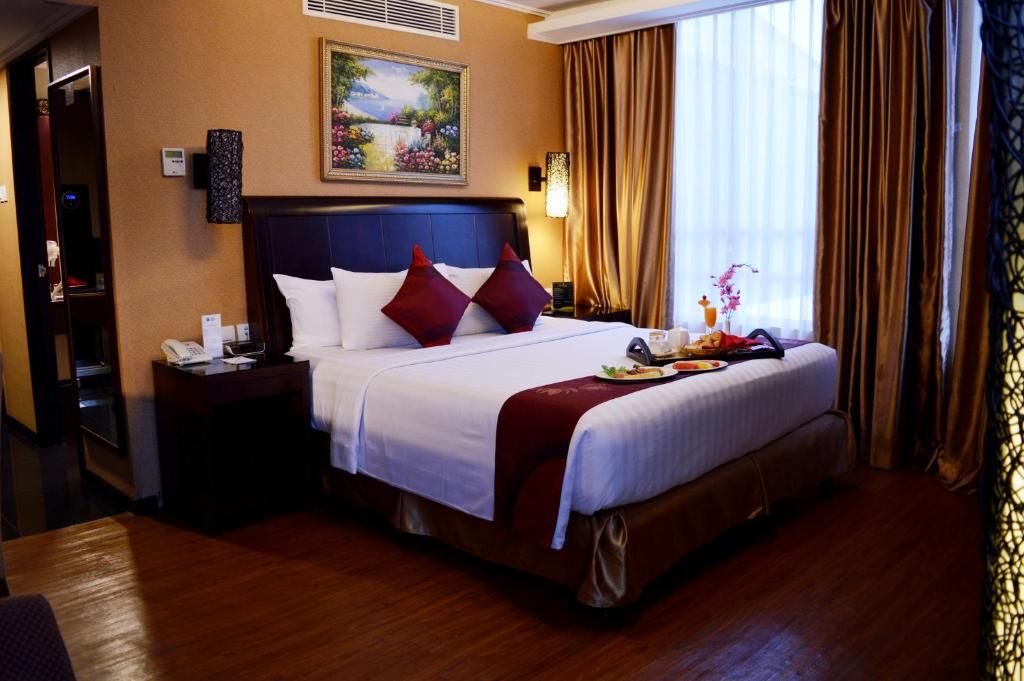 Best Western Mangga Dua Hotel and Residence фото 0