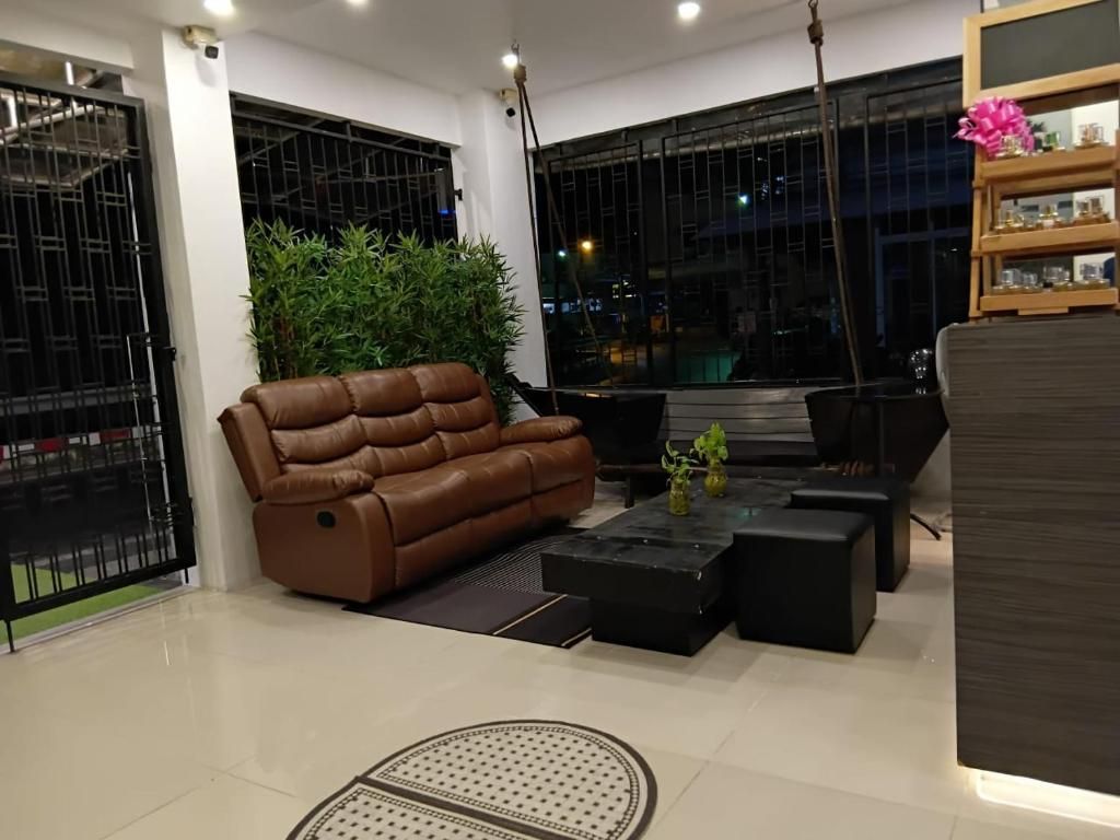 Hotel The Journey Patong New фото 21