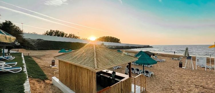 Фото отеля BM Beach Hotel
