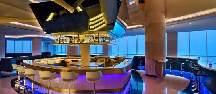 Фото отеля V Hotel Dubai, Curio Collection by Hilton