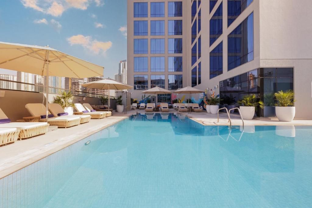 Holiday Inn Dubai Jumeirah Village Circle фото 0
