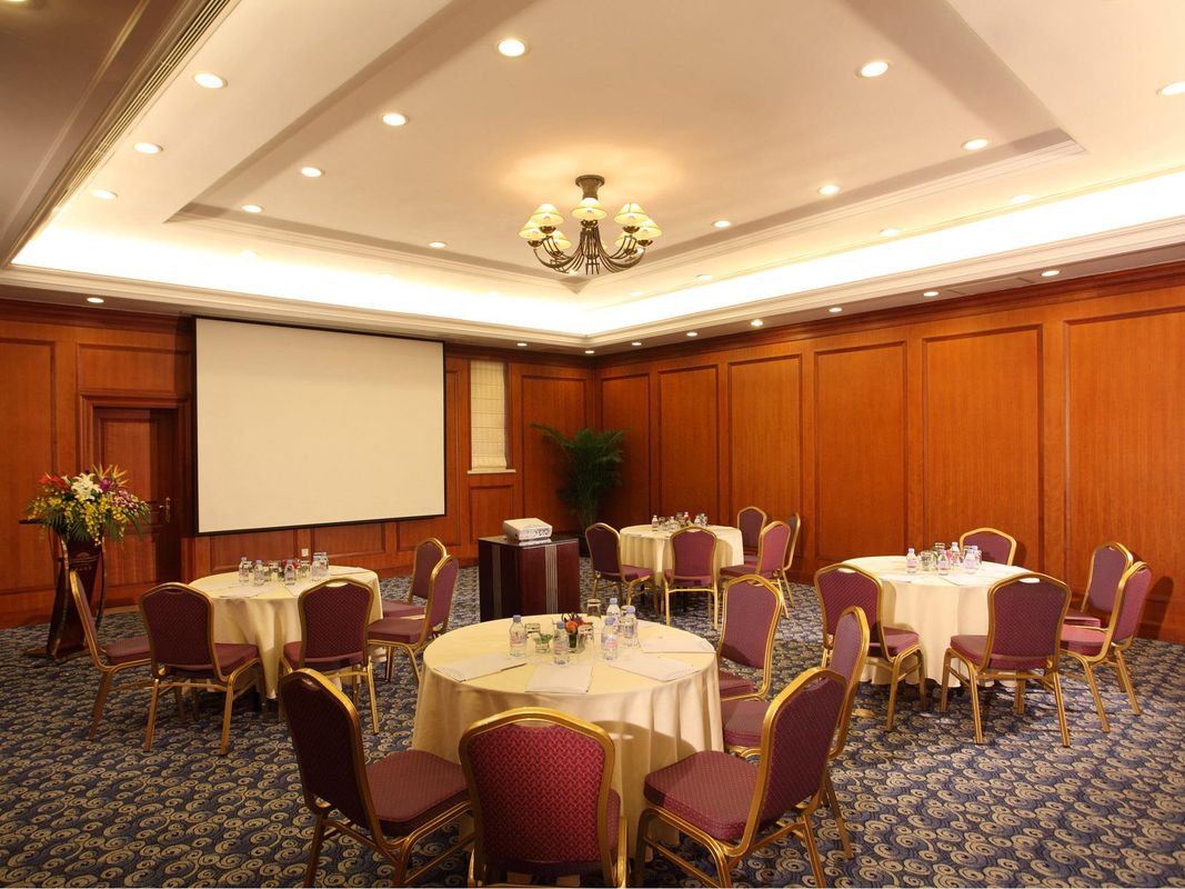 Holiday Inn Shanghai Nanjing Road, an IHG Hotel фото 3