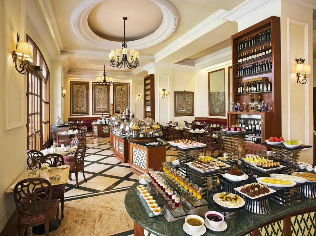 Eros Hotel New Delhi, Nehru Place фото 7