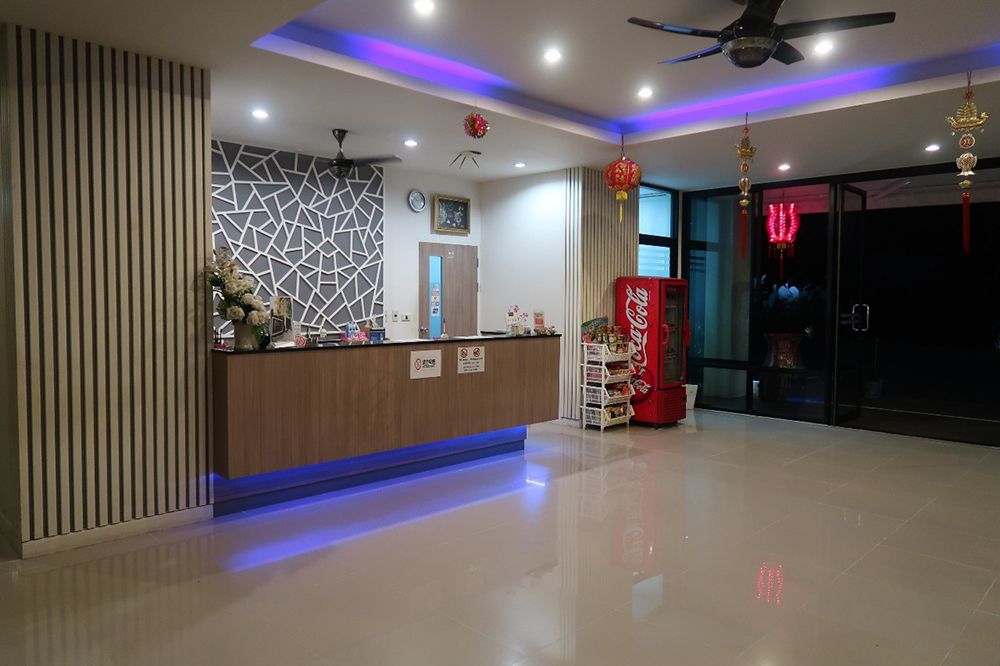S4 Naiyang Beach Phuket фото 12