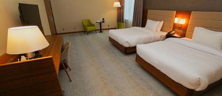 Фото отеля The Grand Lux Hotel