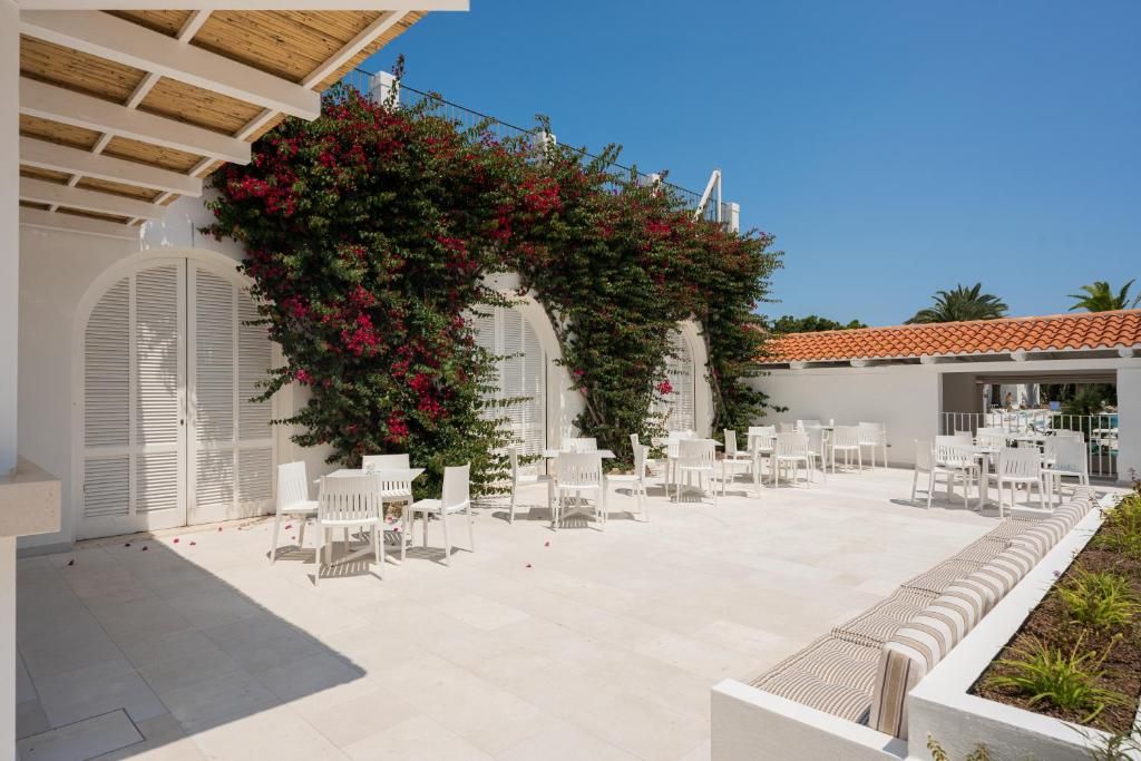 Ostuni Rosa Marina Resort фото 16