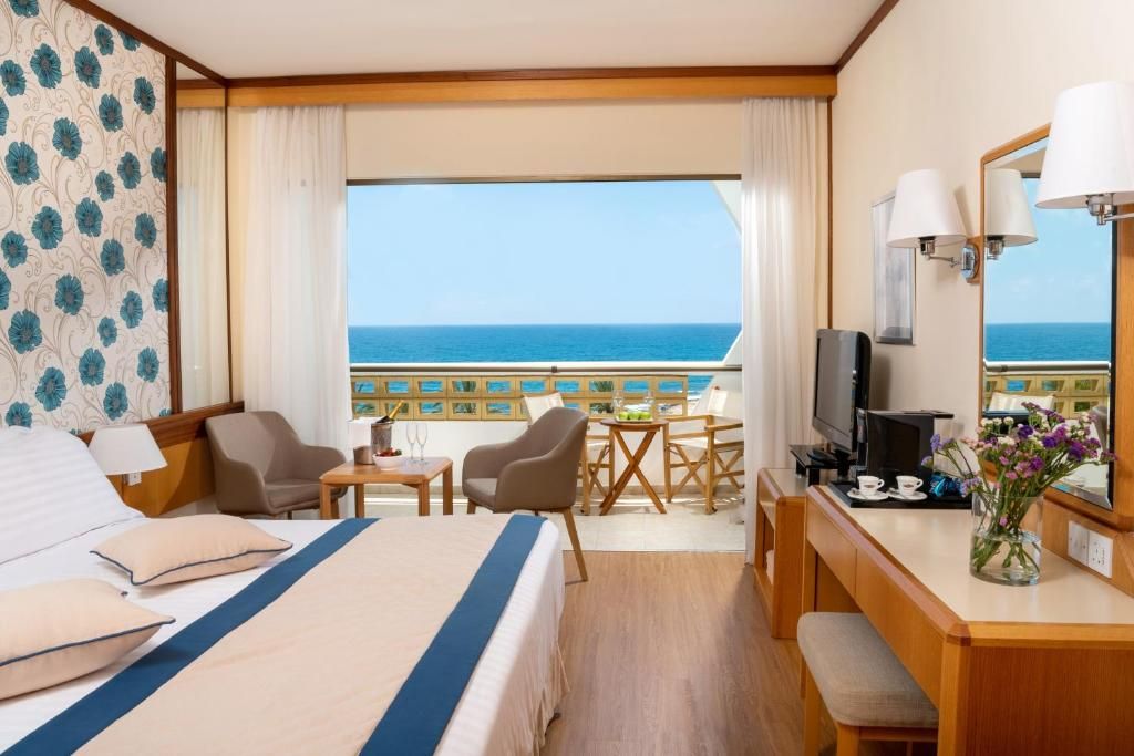 Constantinou Bros Athena Royal Beach Hotel фото 58