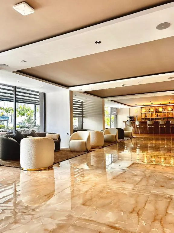 Fifty Five Suite Hotel фото 4