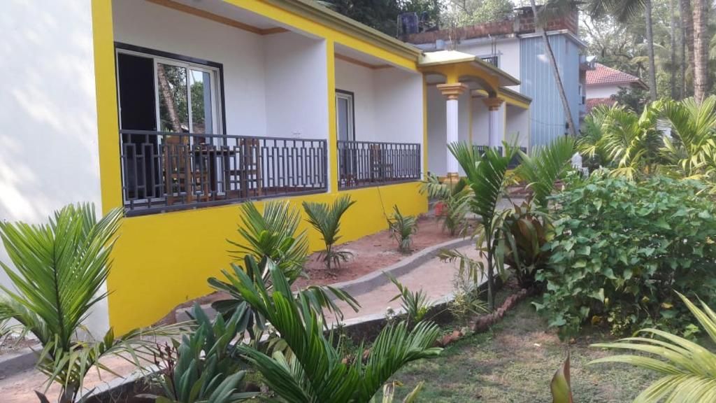 Lavish Exotic Hotel & Apartment фото 1