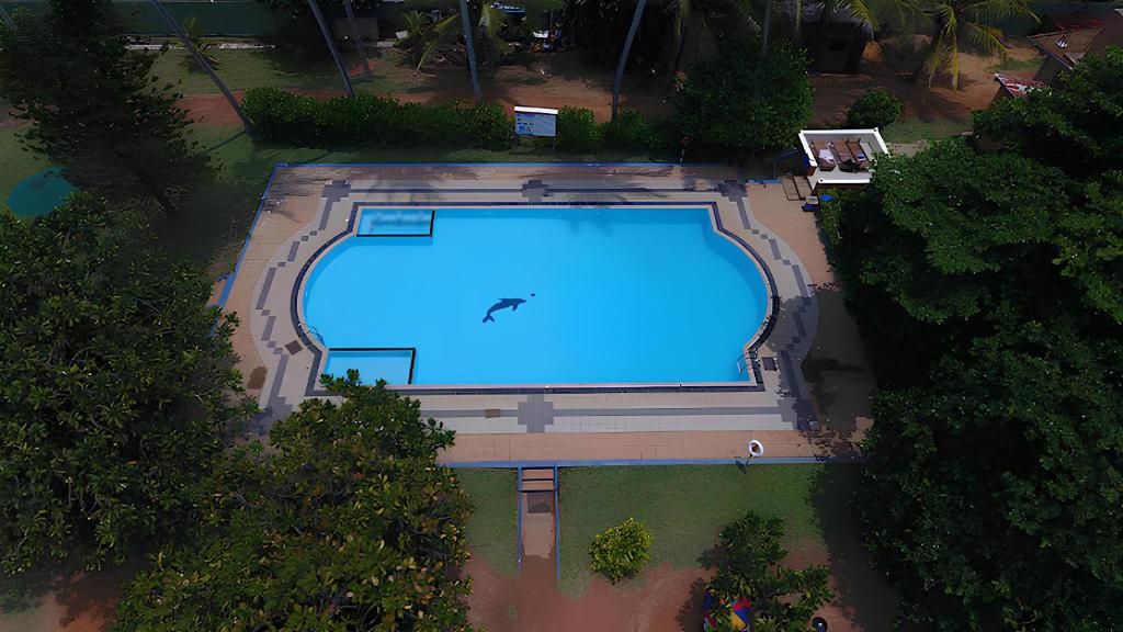 Laya Beach Hotel фото 28