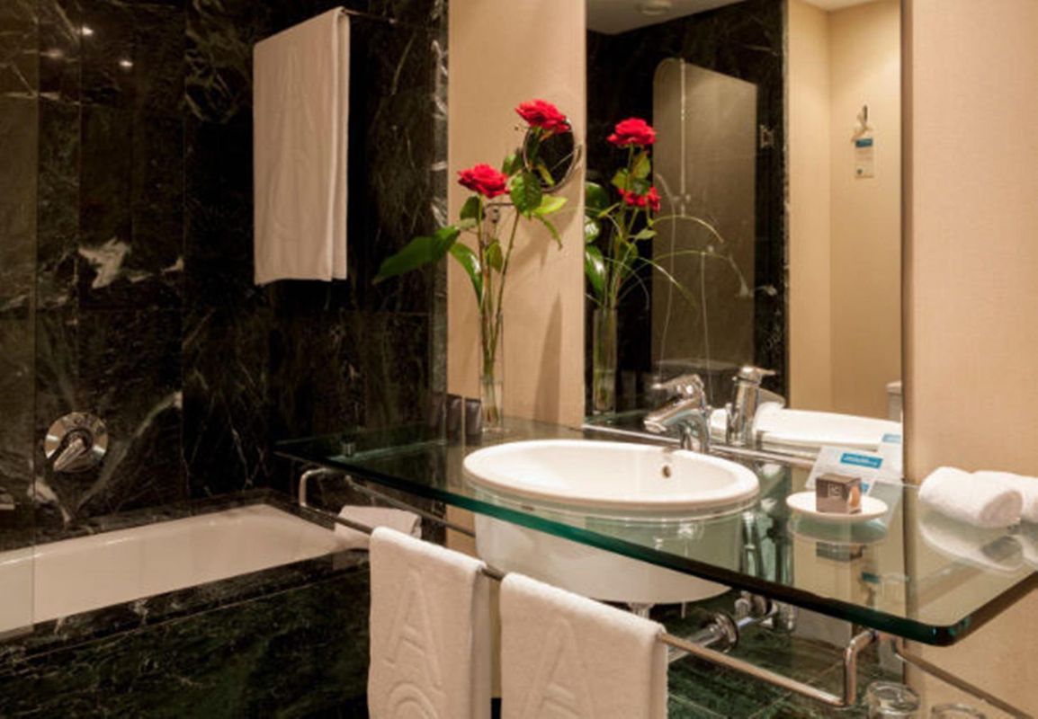 AC Hotel Malaga Palacio by Marriott фото 11
