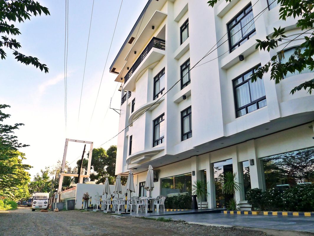Ipil Suites Puerto Princesa фото 3