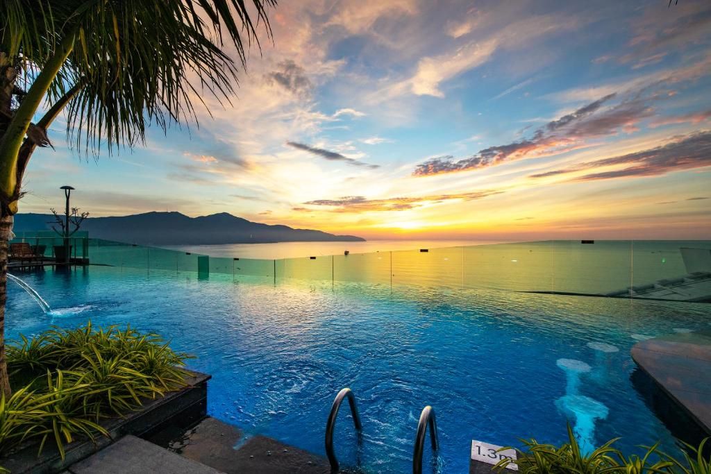 Sala Danang Beach Hotel фото 4
