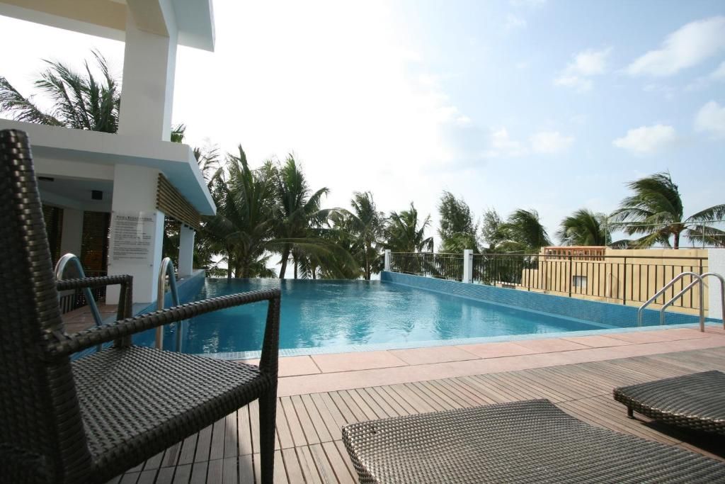 Crown Regency Beach Resort фото 68