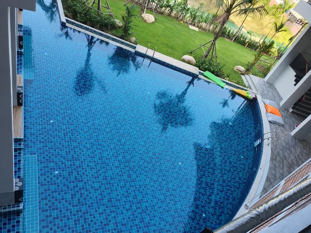 Atom Phuket Hotel фото 36