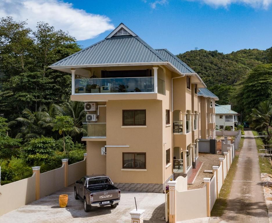 Stone Self Catering Apartment фото 15